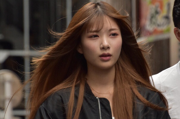 Nu nghi pham Nhat Ban bat ngo noi tieng vi xinh dep hinh anh