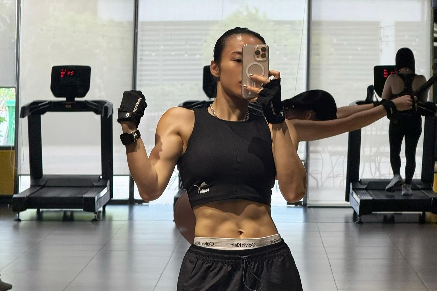 angela phuong trinh co bap anh 10