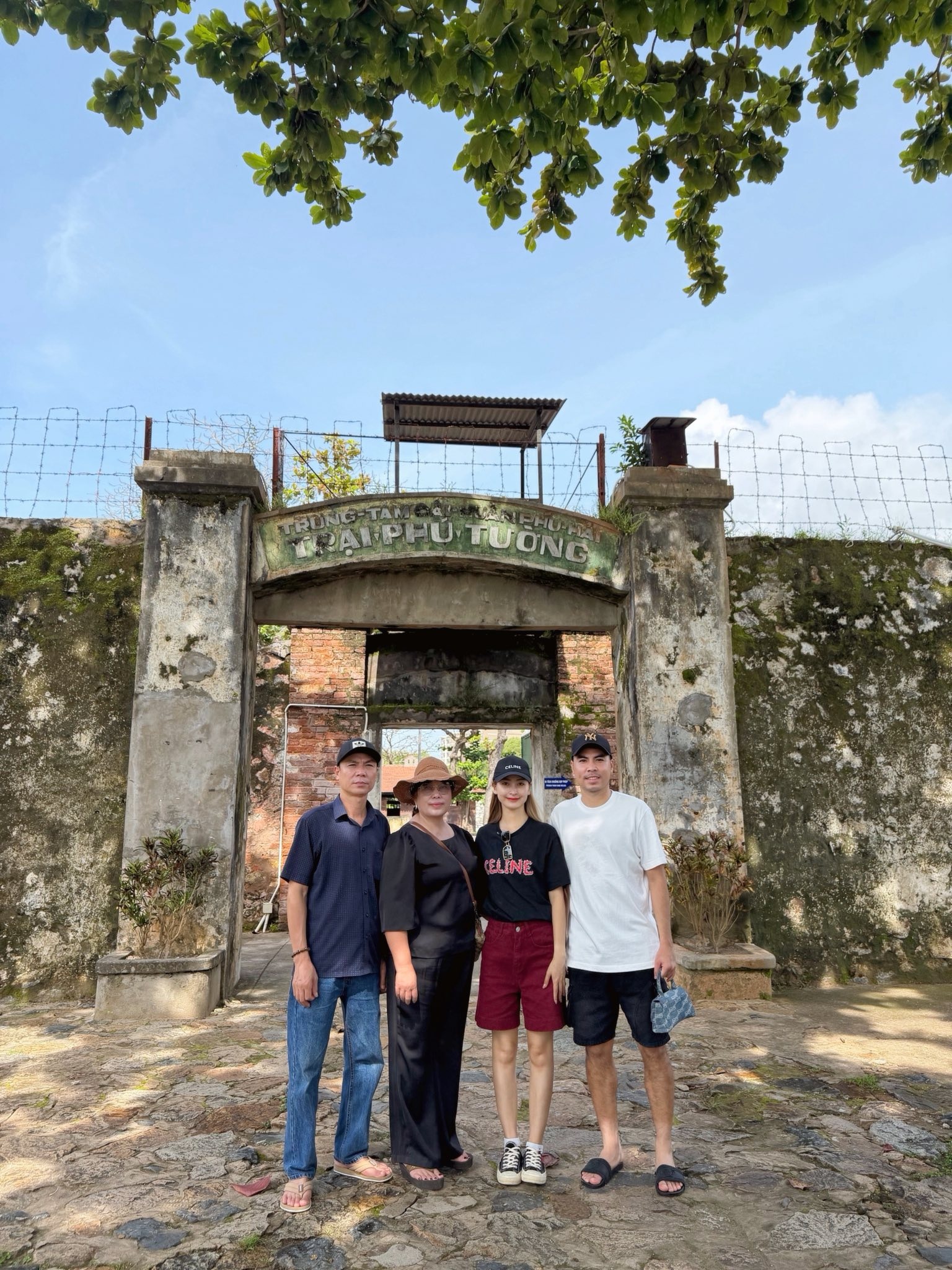 ban gai duc huy anh 2