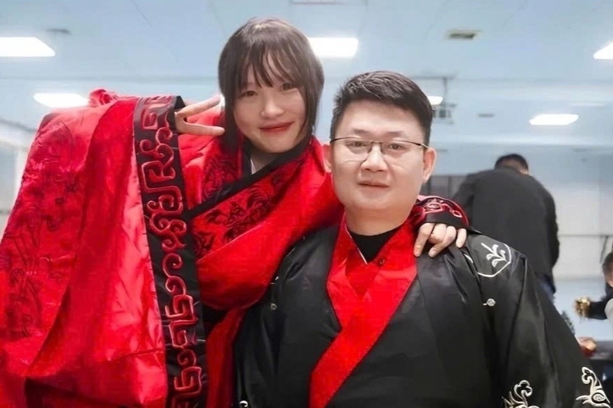 Co gai Trung Quoc cuoi an nhan cuu mang minh sau 17 nam hinh anh