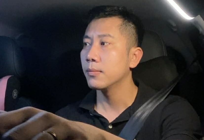 Pho giam doc o Da Nang toi 'xa vai' lam tai xe taxi hinh anh