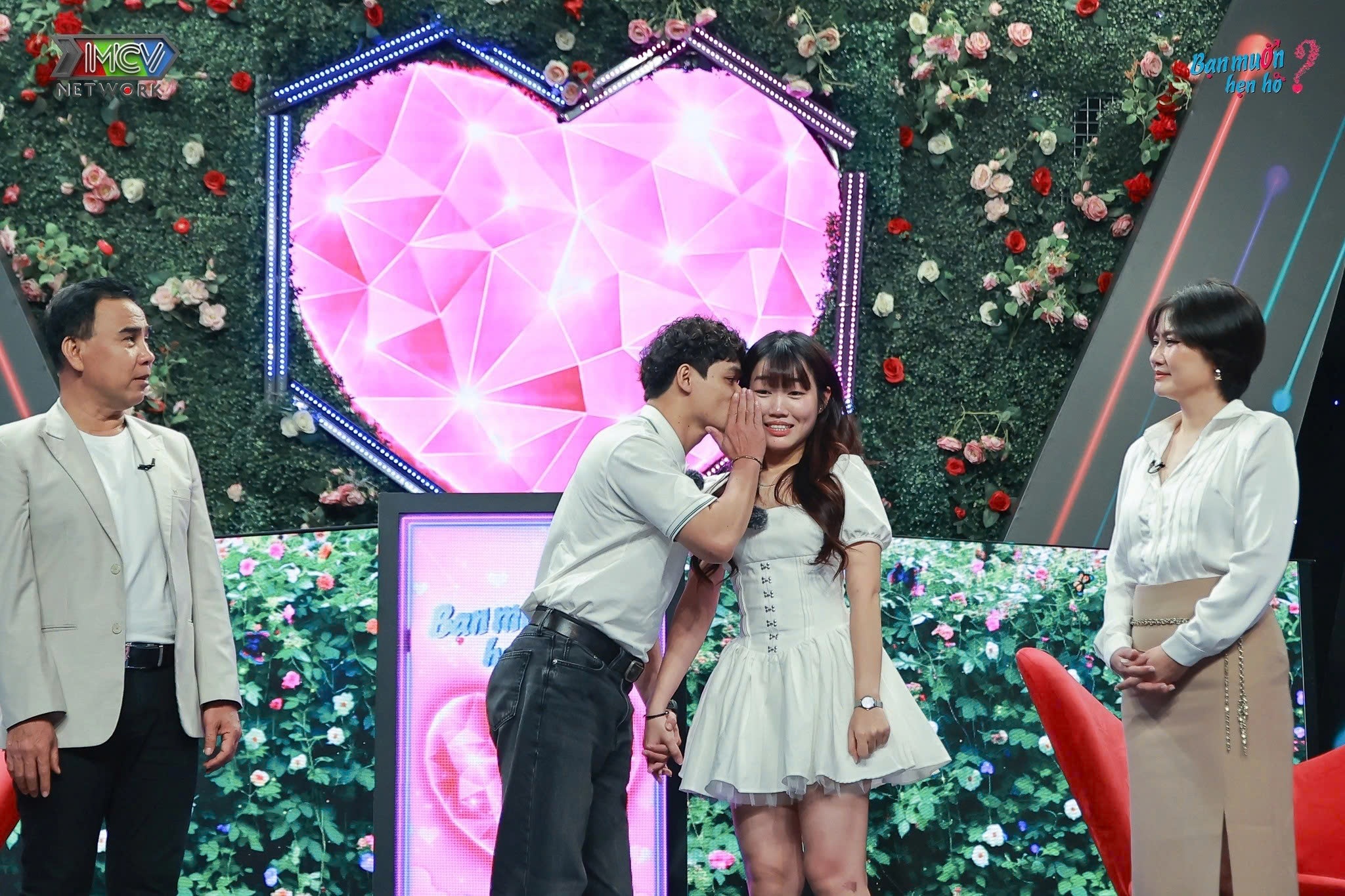 ban muon hen ho anh 2