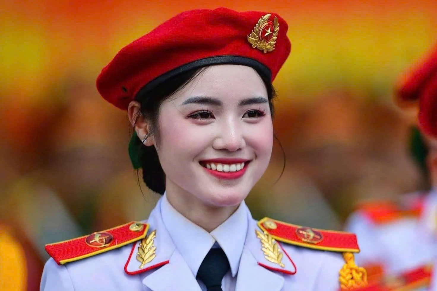 Chien si dieu binh 'khoi hoa hau' tung gay sot MXH duoc cau hon hinh anh