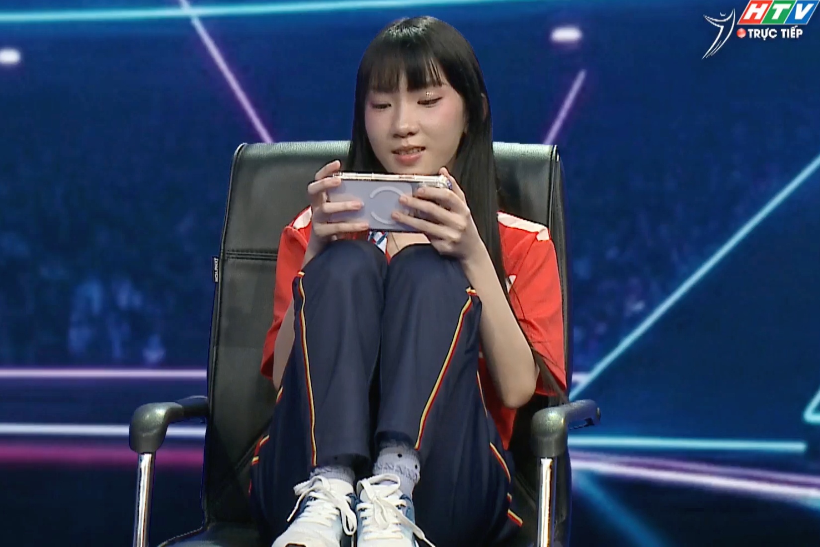 Nu tuyen thu Lien Quan Viet Nam tai hien dang ngoi gay sot MXH hinh anh