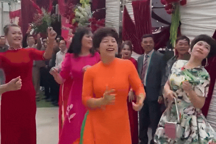 Di don dau, gia dinh Thanh Hoa 'quay' cung thong gia gay sot MXH hinh anh