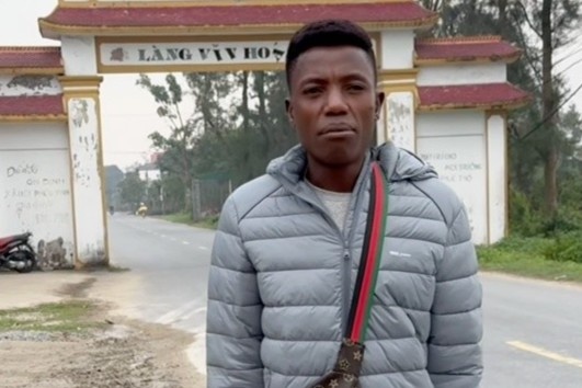 Lindo ve Nghe An tham gia dinh Quang Linh Vlogs hinh anh