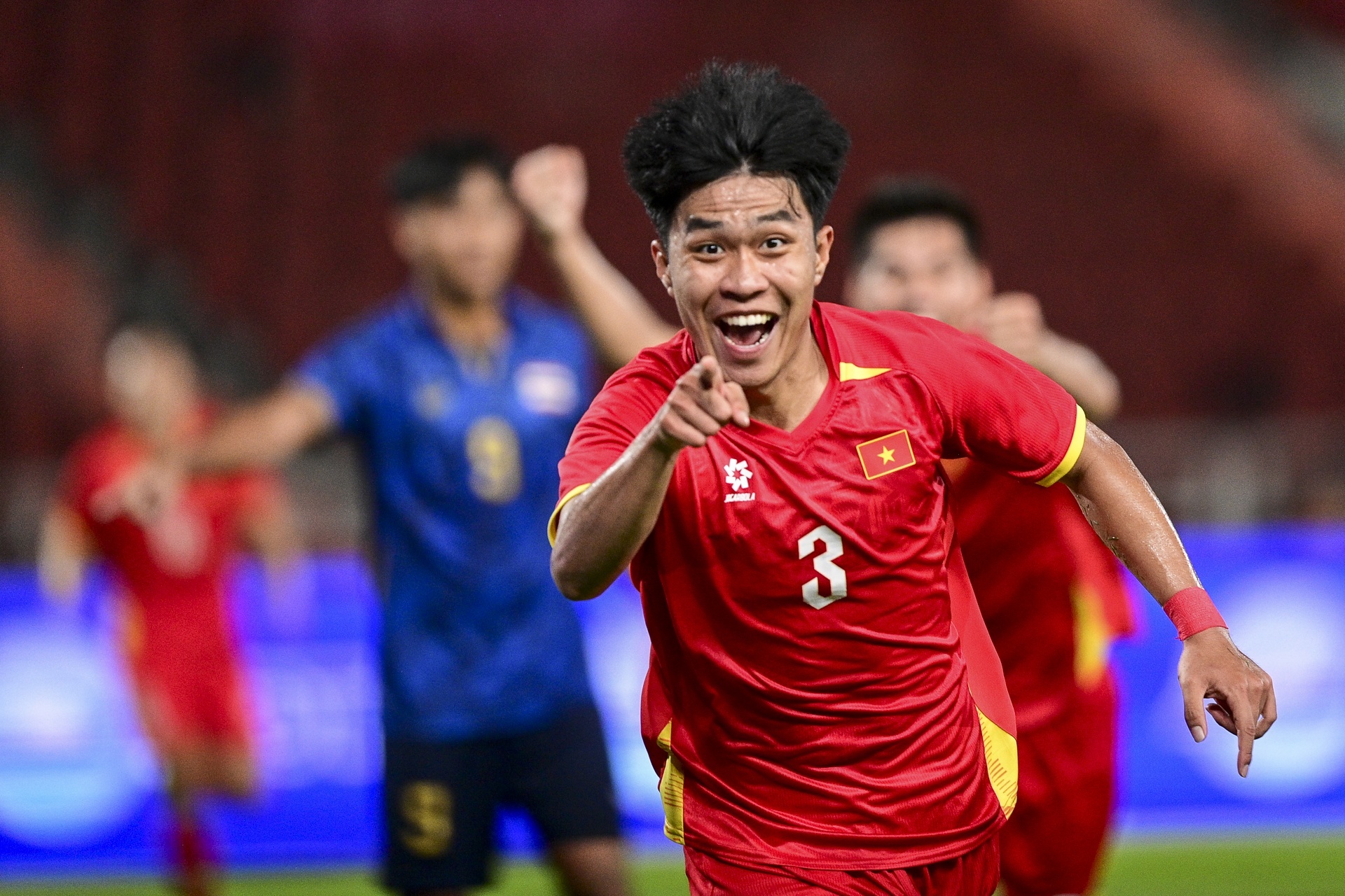 khuat van khang anh 1