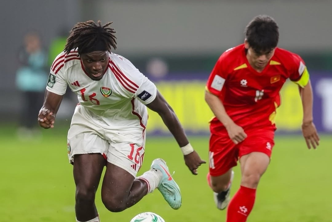 CDV U23 UAE: 'Cac cau thu nhap tich that vo dung' hinh anh