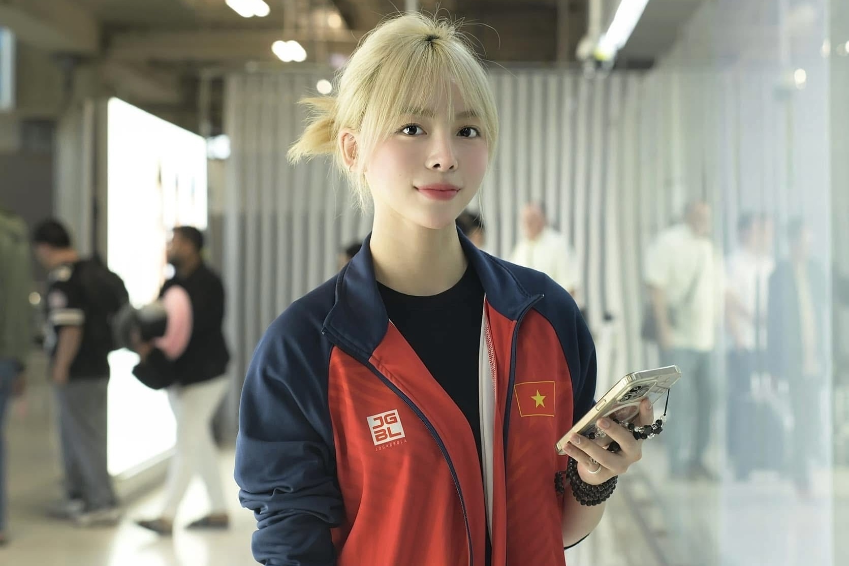 ban gai cau thu anh 8