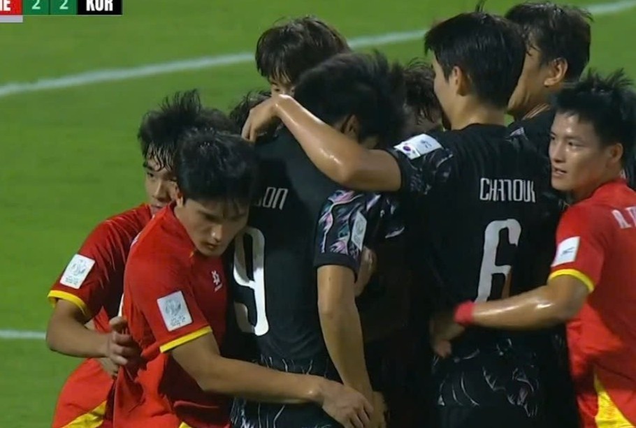 Loat khoanh khac hai huoc trong tran U23 Viet Nam thang U23 Han Quoc hinh anh