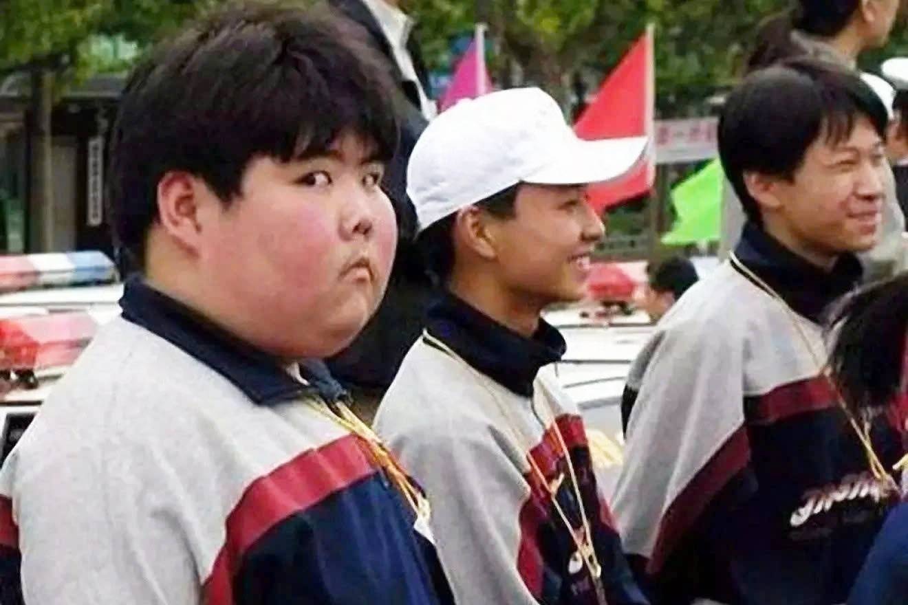 Ngoai hinh hien tai gay bat ngo cua 'thanh meme' dinh dam Trung Quoc hinh anh