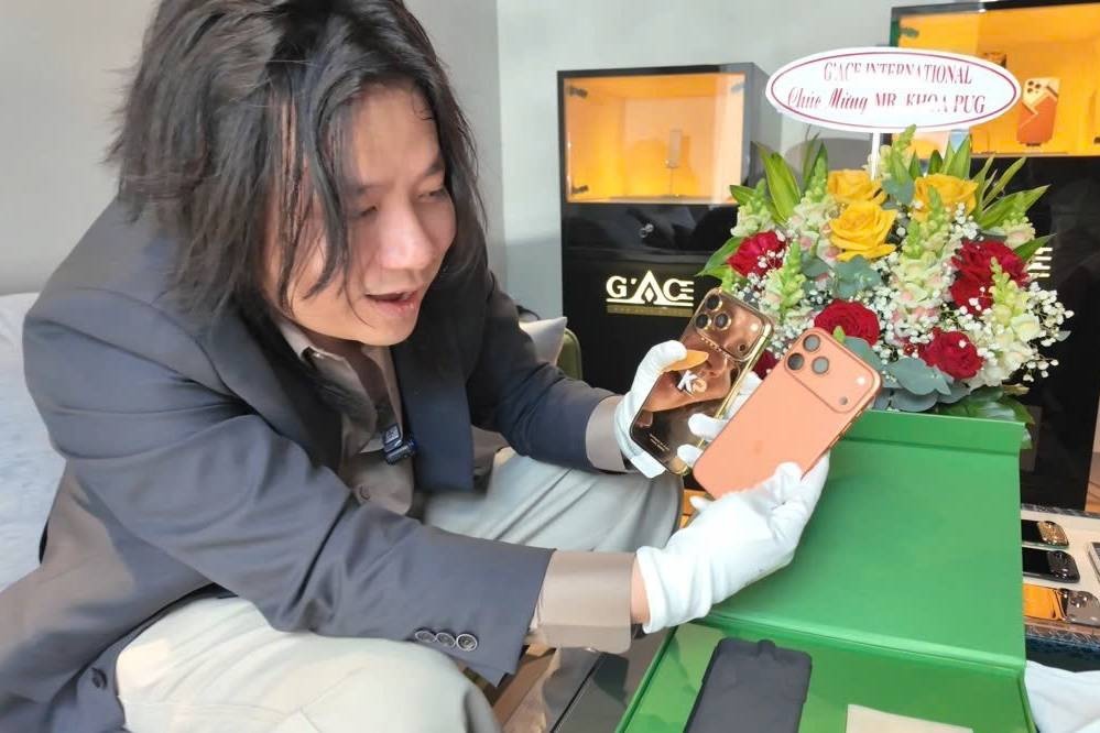 Khoa Pug khoe giau co nao truoc khi tuyen bo pha san? hinh anh