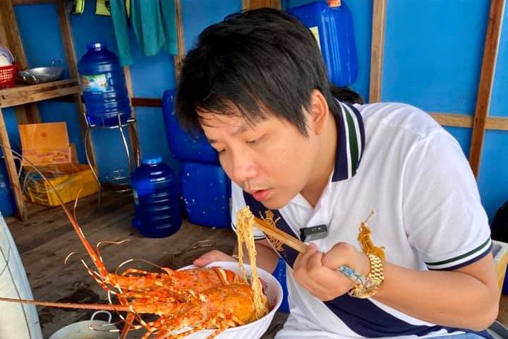 Chuyen gi dang xay ra voi Khoa Pug? hinh anh