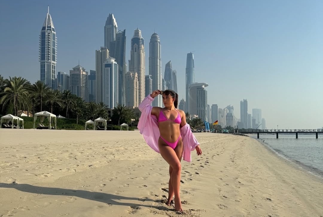 Ket trong khach san 5 sao o Dubai, co gai 'phat khoc' vi hoa don hinh anh