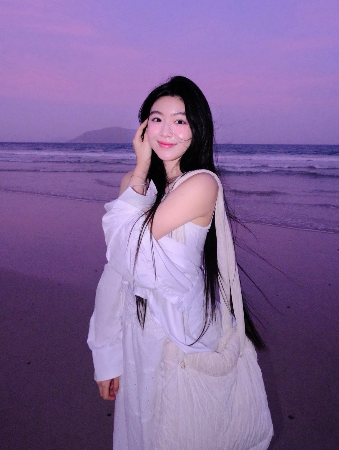 con gai Quyen Linh anh 1