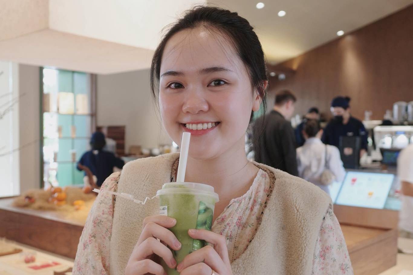 Vo cau thu Duy Manh cau cuu hinh anh