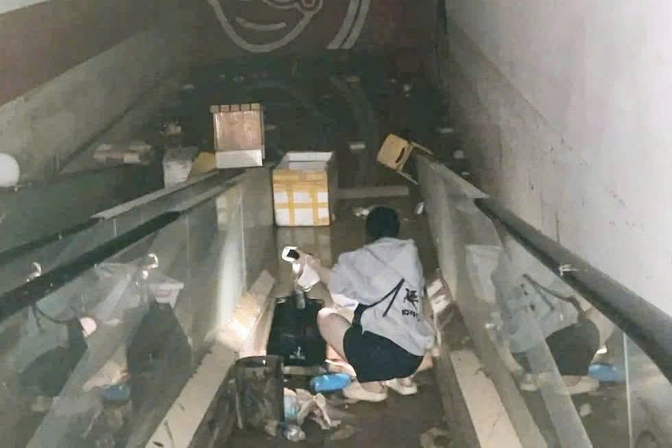 Thuc hu vu nhan vien bi bat den hang chuc trieu sau lu du o Nha Trang hinh anh