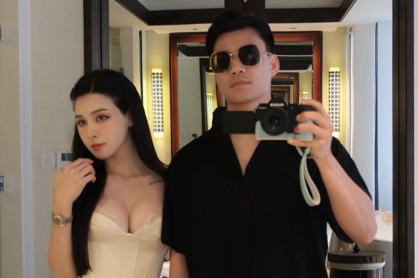 Ban gai Van Thanh lien tuc lo 'hint' sap cuoi hinh anh