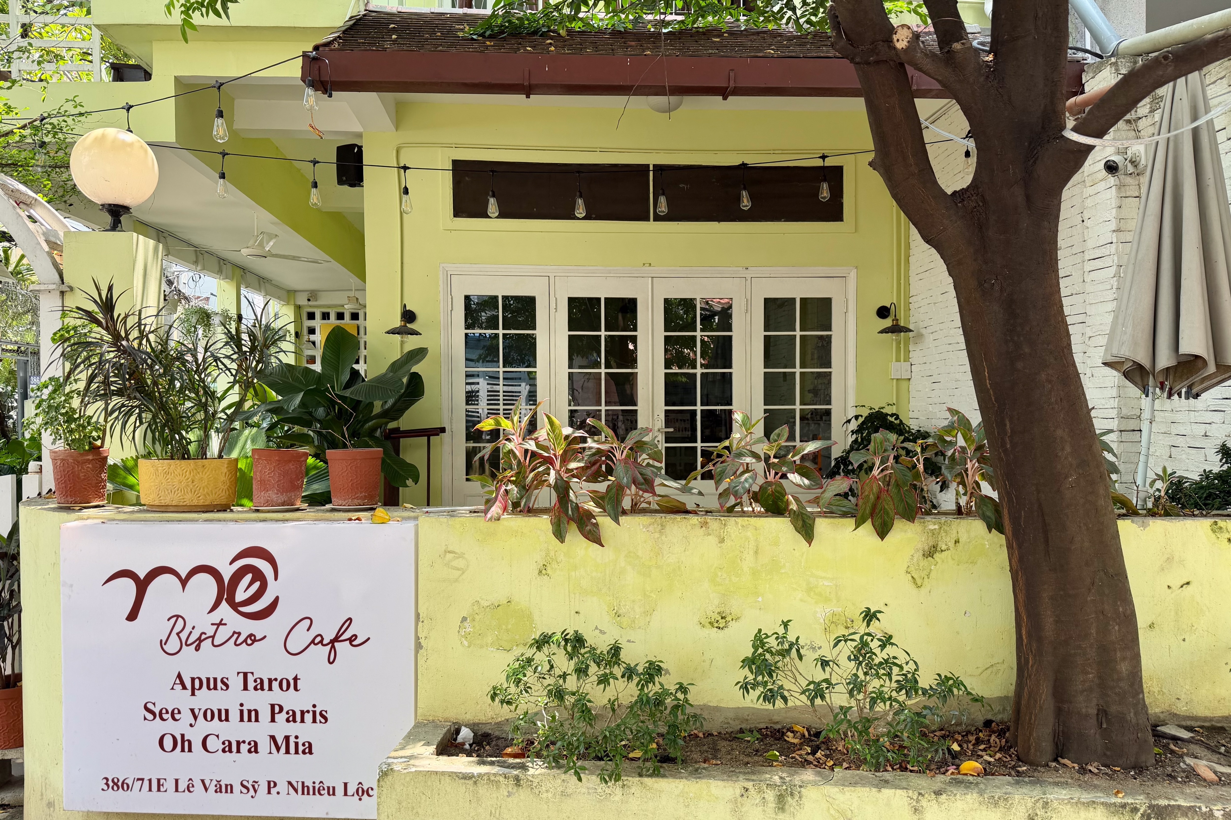 Tinh trang quan ca phe TP.HCM sau vu khach mua ly nuoc, ngoi 10 tieng hinh anh