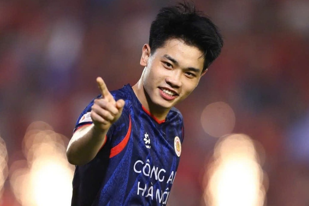 Dinh Bac gay bao mang xa hoi sau cu dup hinh anh