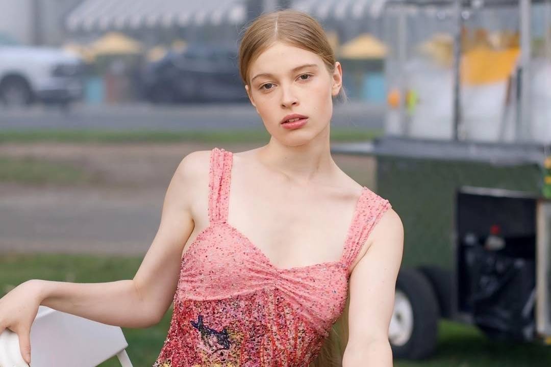 Con gai chuyen gioi cua Elon Musk tung 'kho vi qua giau' hinh anh