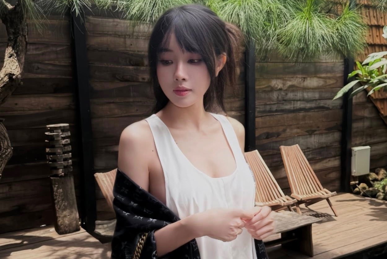 'Chi dep' gymer sap cuoi Van Thanh hinh anh