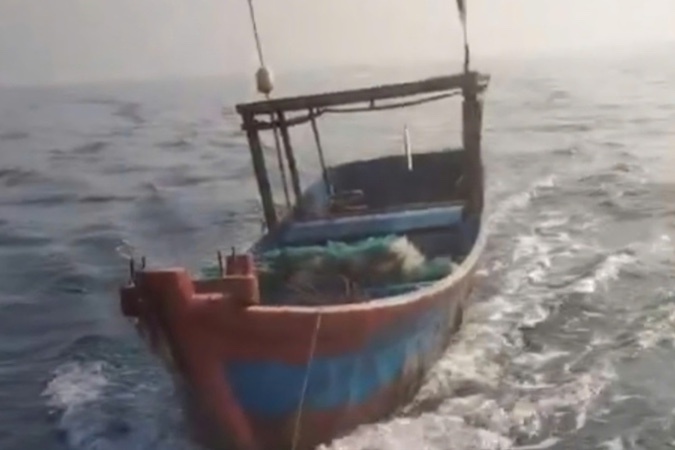 Cuu song nguoi dan ong troi dat tren bien suot 24 gio o Dak Lak hinh anh