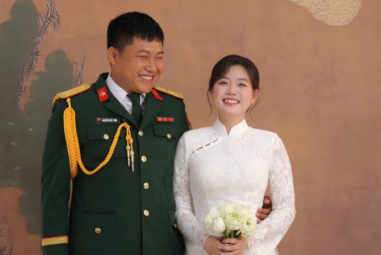 Anh cuoi cua Mui truong Long gay sot hinh anh