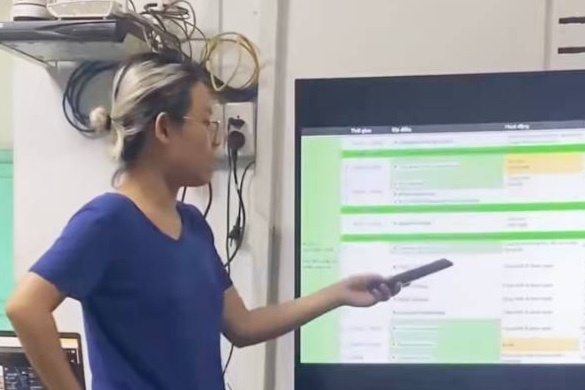 Gia dinh TP.HCM ban di choi le nhu 'hop co dong' hinh anh