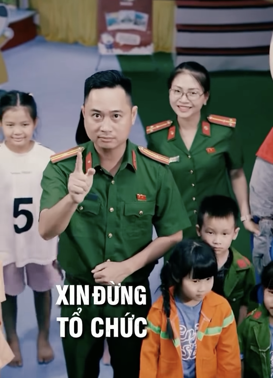 cong an anh 1