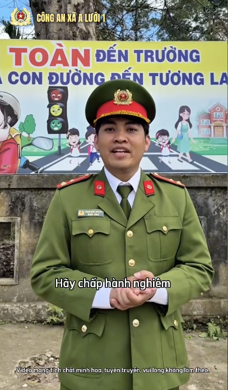 cong an anh 2