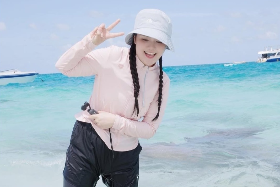 Vo chong Duy Manh di nghi o Maldives hinh anh