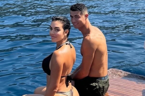 Phan ung cua Georgina khi Ronaldo bai tran hinh anh