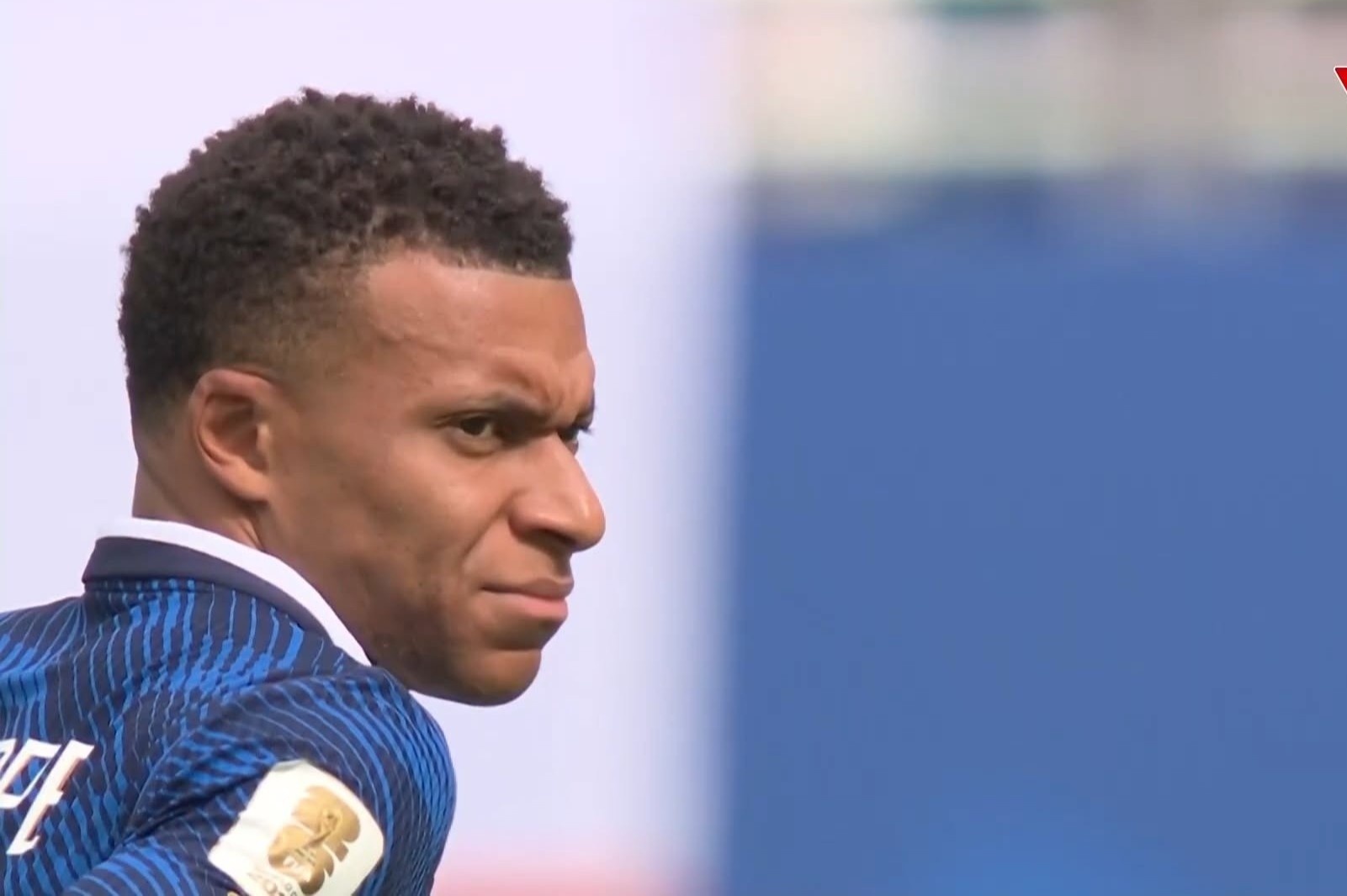 4 lần tuyển Pháp nhận bàn thua, máy quay đều lia tới Mbappe