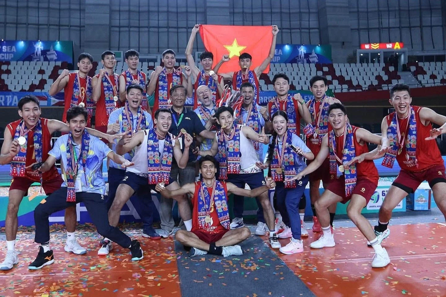 b&oacute;ng chuyền ảnh 1