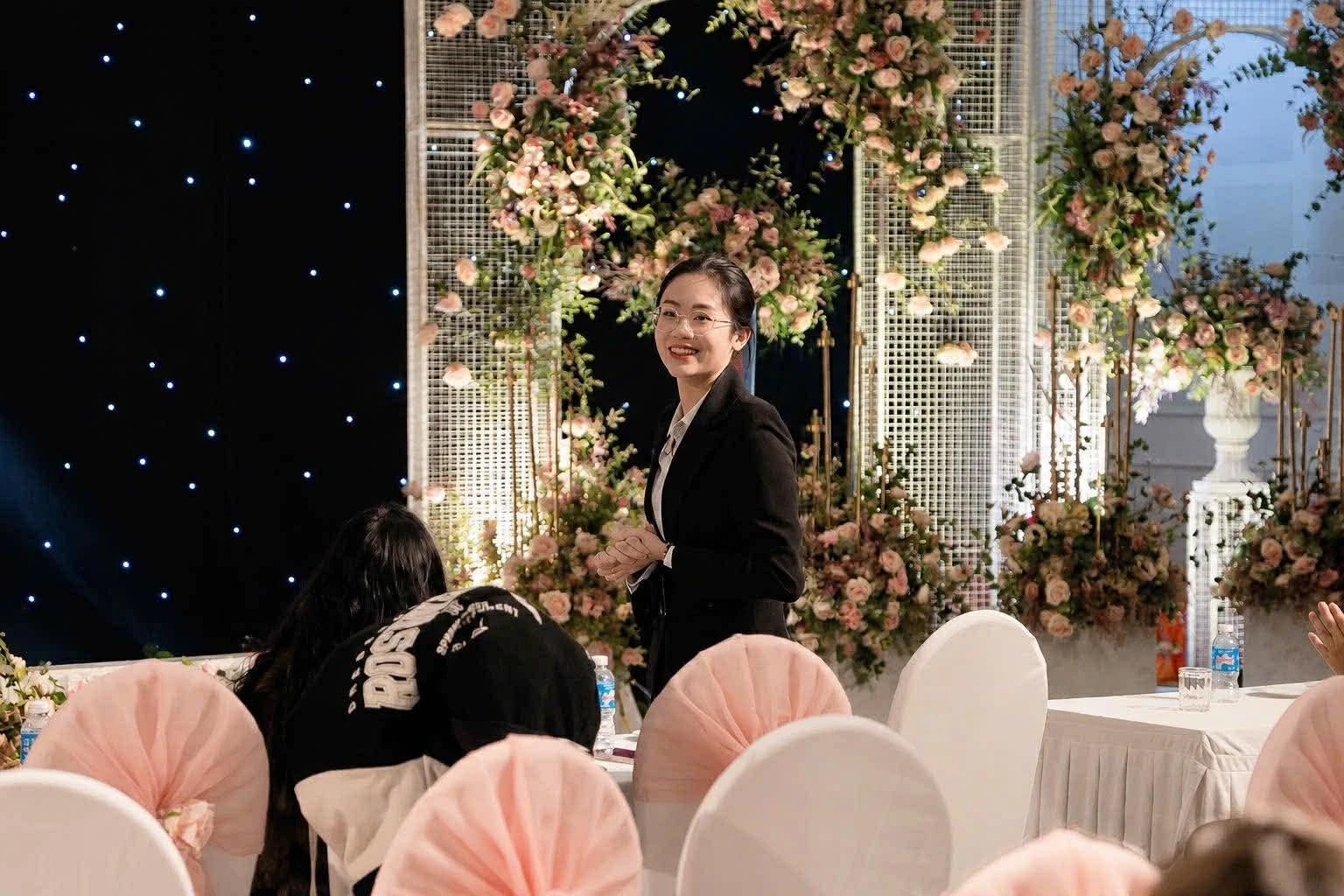 tiếp quản nh&agrave; h&agrave;ng ảnh 5