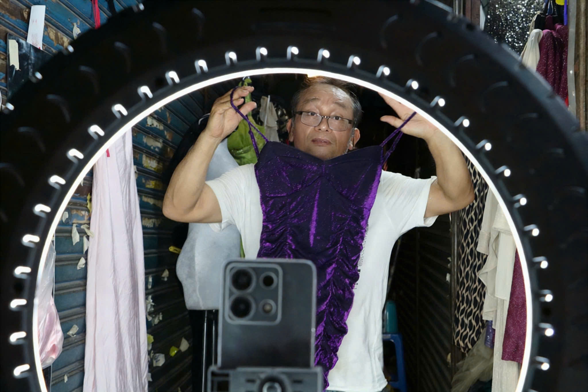 b&aacute;n đầm ảnh 3