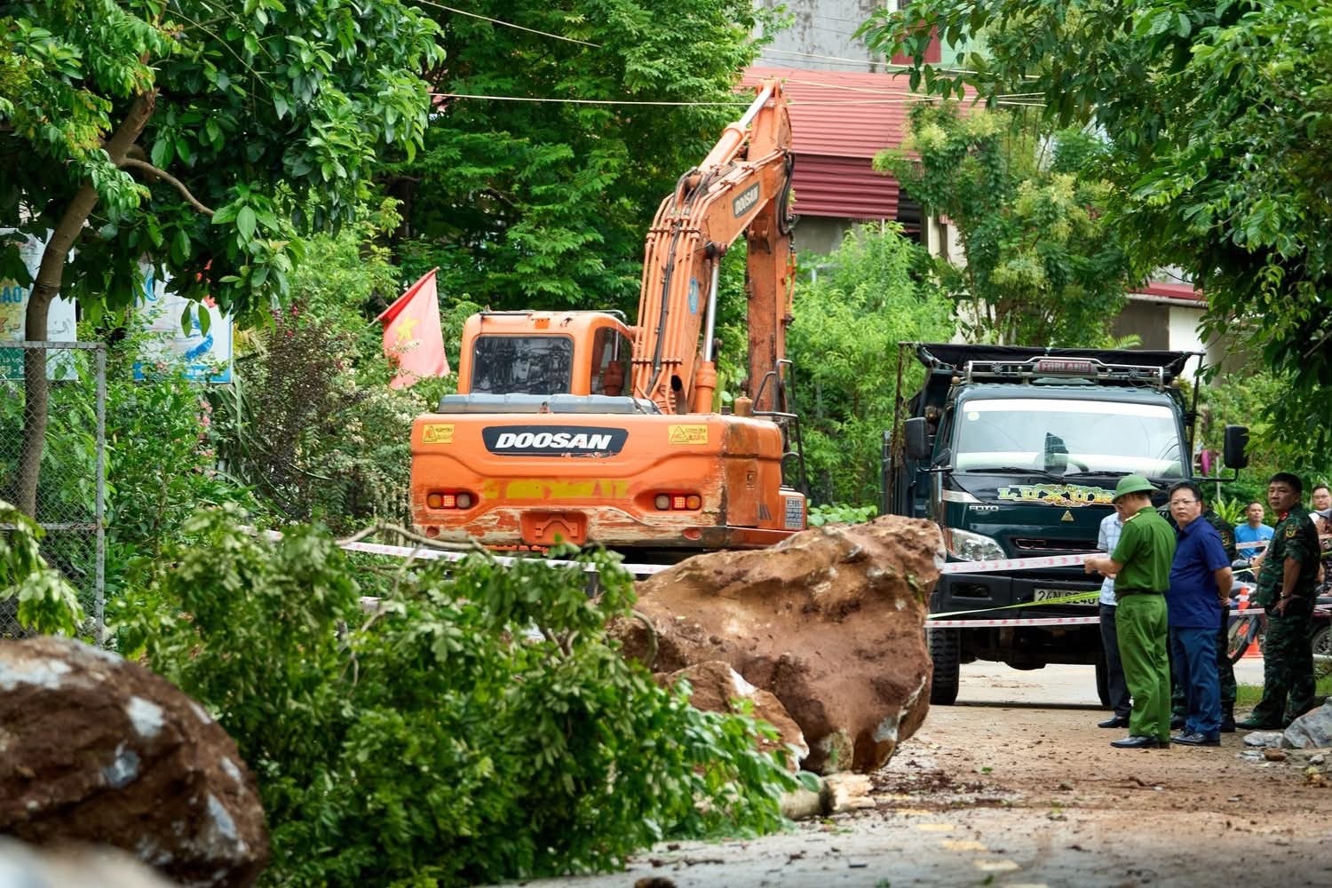 sạt lở ảnh 4