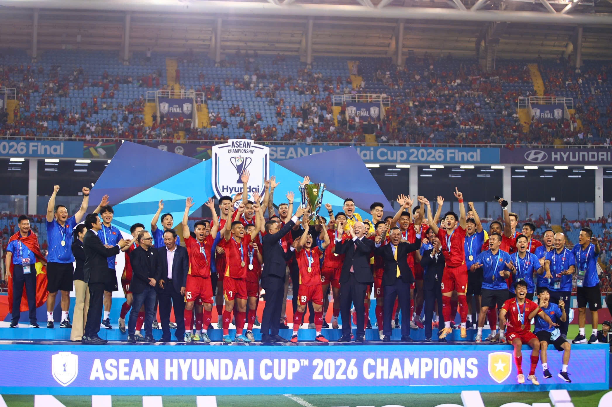 chung kết ảnh 1