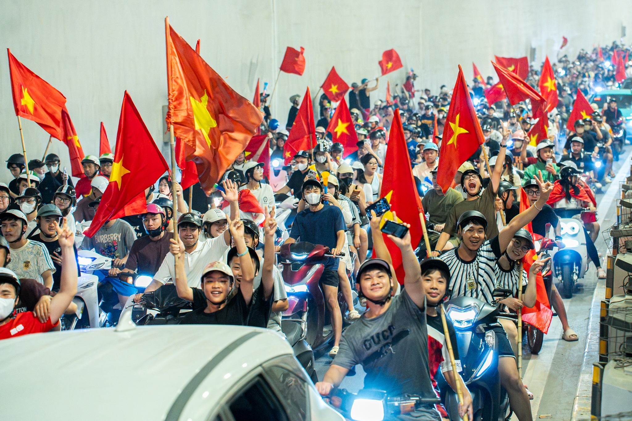 v&ocirc; địch ảnh 2