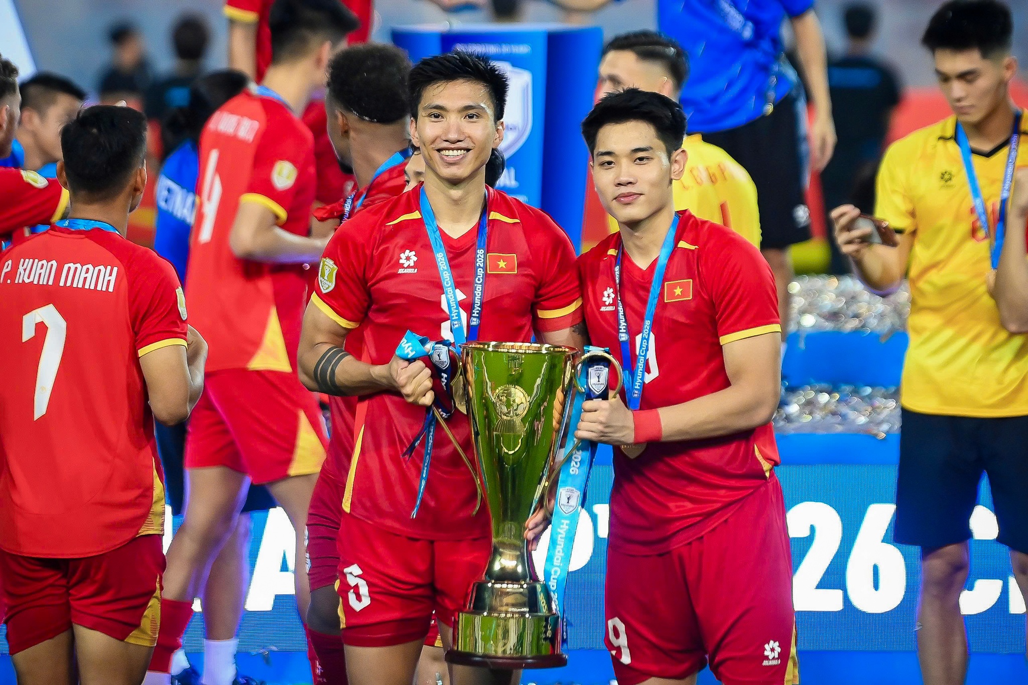 chung kết ảnh 9