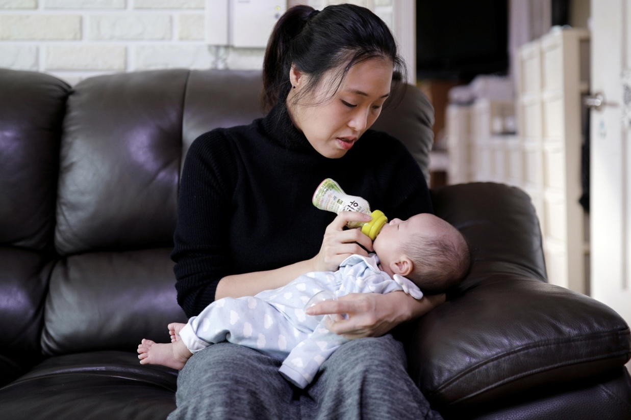 Lý do nhiều người trẻ Hàn Quốc sinh con ngoài hôn nhân