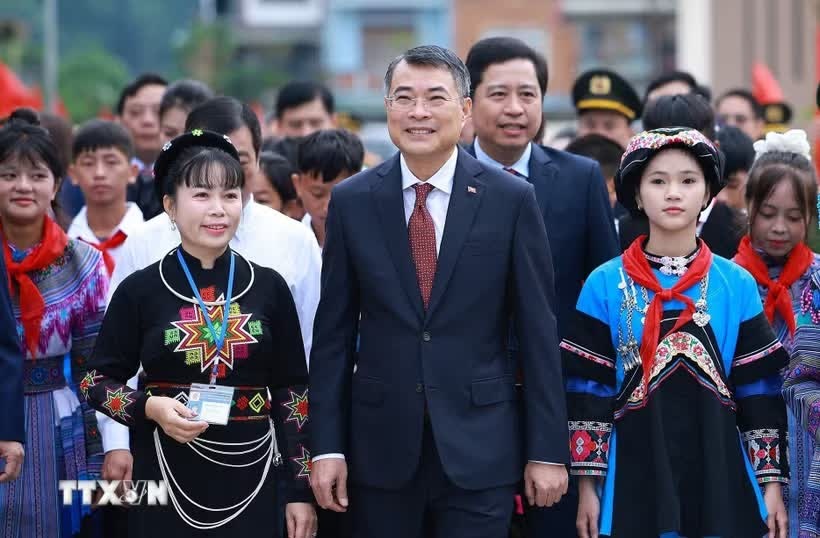 khai giảng ảnh 1