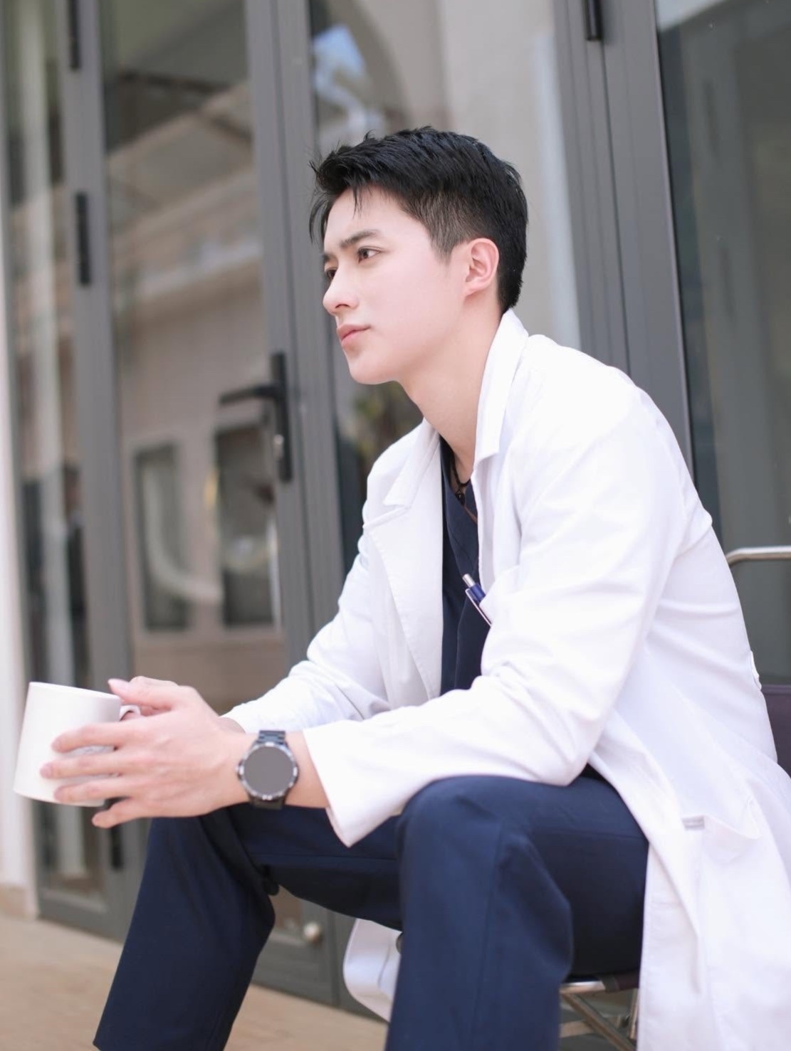 b&aacute;c sĩ ảnh 2
