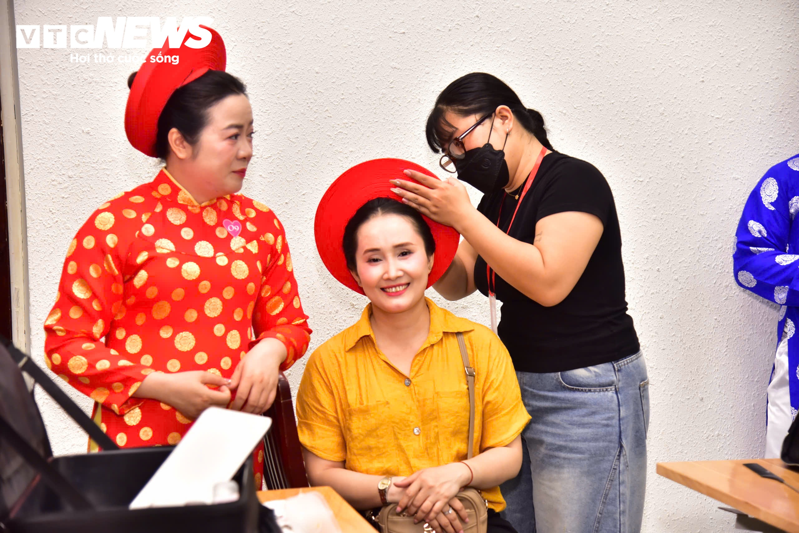 đ&aacute;m cưới ảnh 2