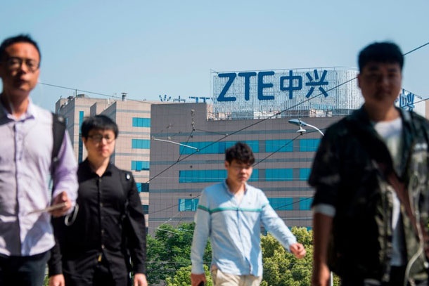 Vi sao ong Trump muon cuu ZTE? hinh anh