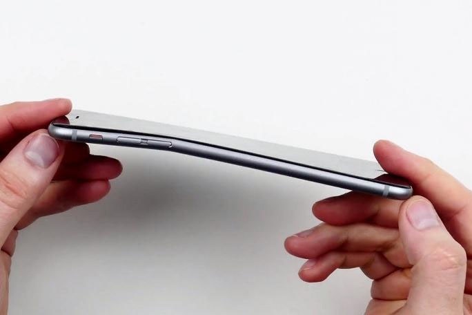 Biet iPhone 6 de cong, Apple van ban cho khach hang hinh anh