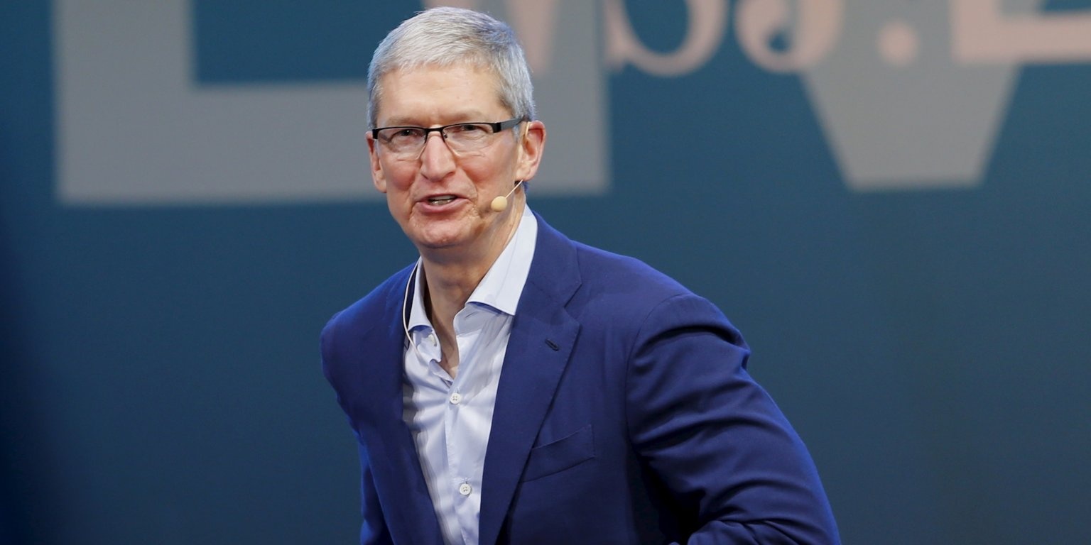 Tim Cook noi gi voi nhan vien khi Apple dat moc 1.000 ty USD? hinh anh
