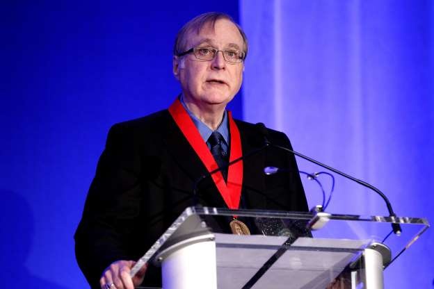 dong sang lap microsoft qua doi anh 15