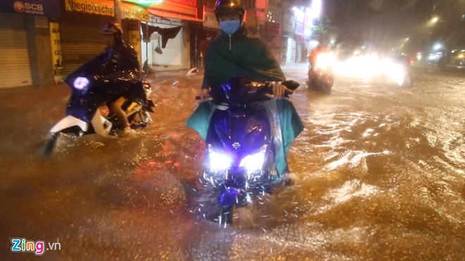 Xe máy làm thế nào qua vùng nước ngập ảnh 4 Xe may lam the nao qua vung nuoc ngap anh 4